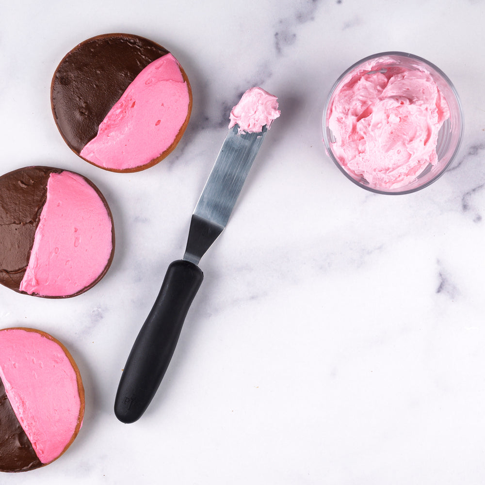Hemstrought’s Pink Halfmoon for SAVOIR™ - Breast Cancer Awareness Month